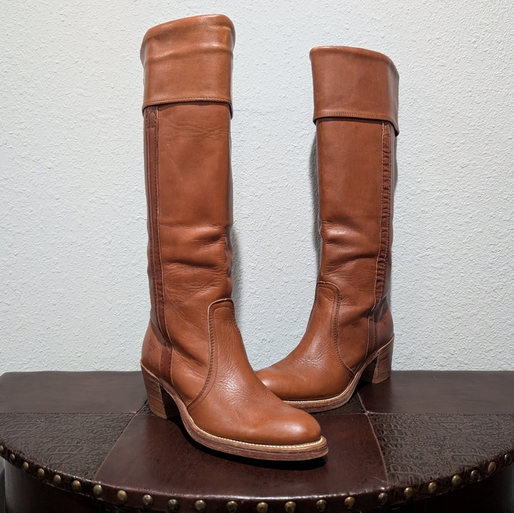 FRYE True Vintage Campus Tall Cuff Brown Boot size 7.5